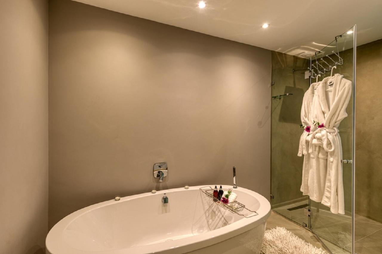 Crown On The Heads Hotel Knysna Bagian luar foto